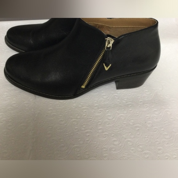 VIONIC, Jolene, Black Zip Ankle Boots, Woman’s Size 8 - Picture 2 of 10